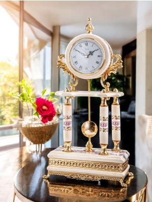 Table clock in fine ceramic, decorated with floral and golden details, handmade.