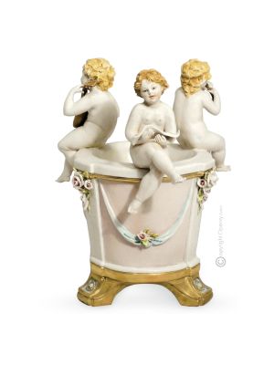 CHERUBS ON THE WELL Statuette statue figure porcelain Capodimonte handmade Made in Italy exclusive