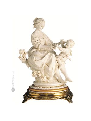 MOTHER WITH BABY Statuette statue figure porcelain Capodimonte handmade Made in Italy exclusive