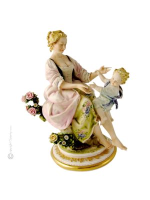 MOTHER WITH BABY Statuette statue figure porcelain Capodimonte handmade Made in Italy exclusive