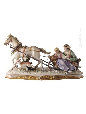 ON THE SNOW Statuette statue figure porcelain Capodimonte handmade Made in Italy exclusive