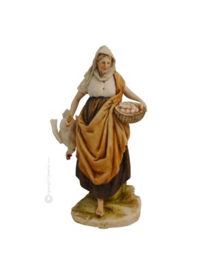 WOMAN WITH CHICKEN Statuette statue figure porcelain Capodimonte handmade made in Italy exclusive