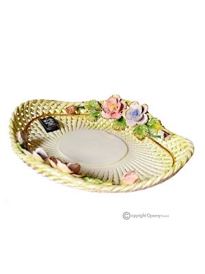 Basket in fine artistic ceramic, decorated with flowers and gold details, handmade