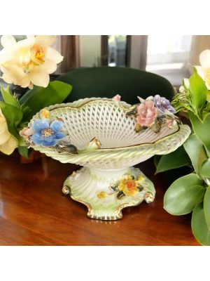 Stand, artistic ceramic centerpiece, decorated with daisies and gold details, handmade