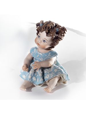 CINZIA - Capodimonte, romantic figurine in high quality porcelain.