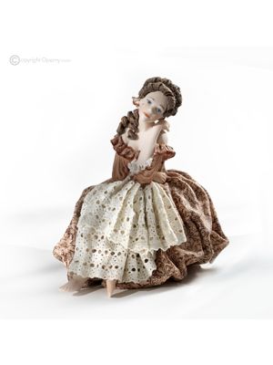 LADY Capodimonte porcelain statuette, romantic lady, timeless elegance.