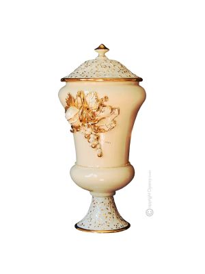 Vase ceramic artwork - Office décor - Broad Lid jar autumn motif