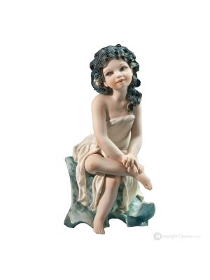 GAI - Capodimonte statuette, pure and refined Italian art in porcelain.