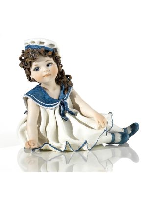 LOLLY Capodimonte, handcrafted porcelain statuette, unparalleled elegance.