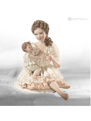 HAPPY MOMENTS Mother and child figurine in Capodimonte porcelain, romantic Italian touch.